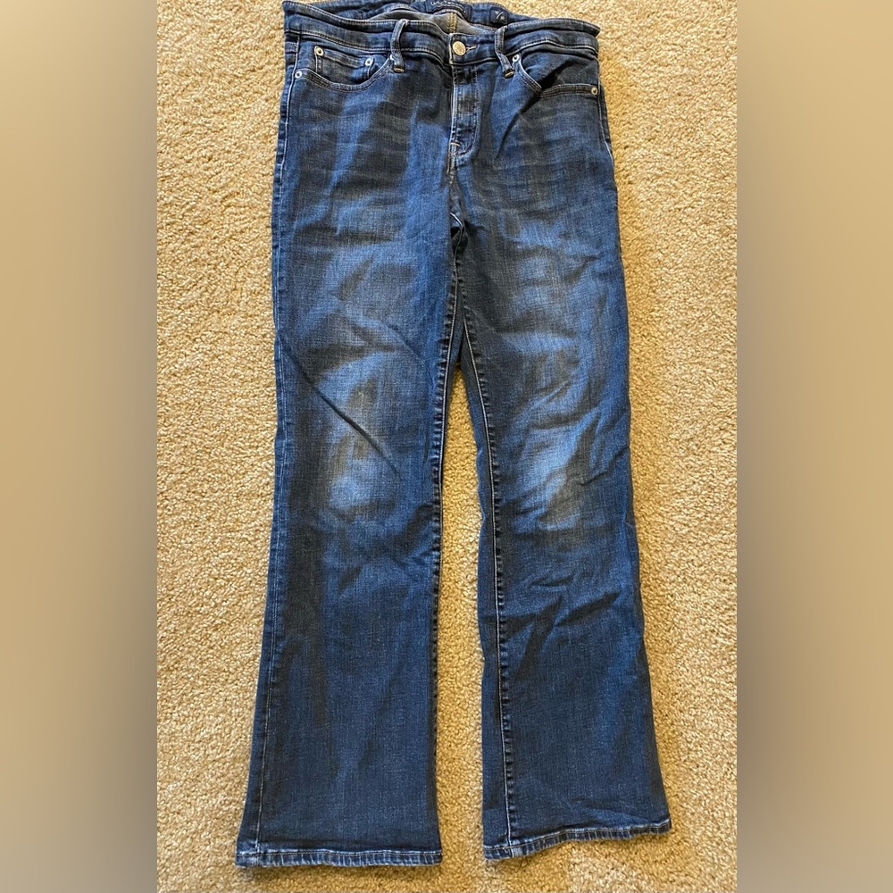 Lucky brand woman’s jeans